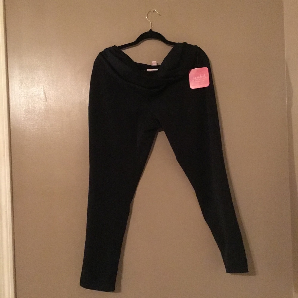 Isabel maternity skinny entubado